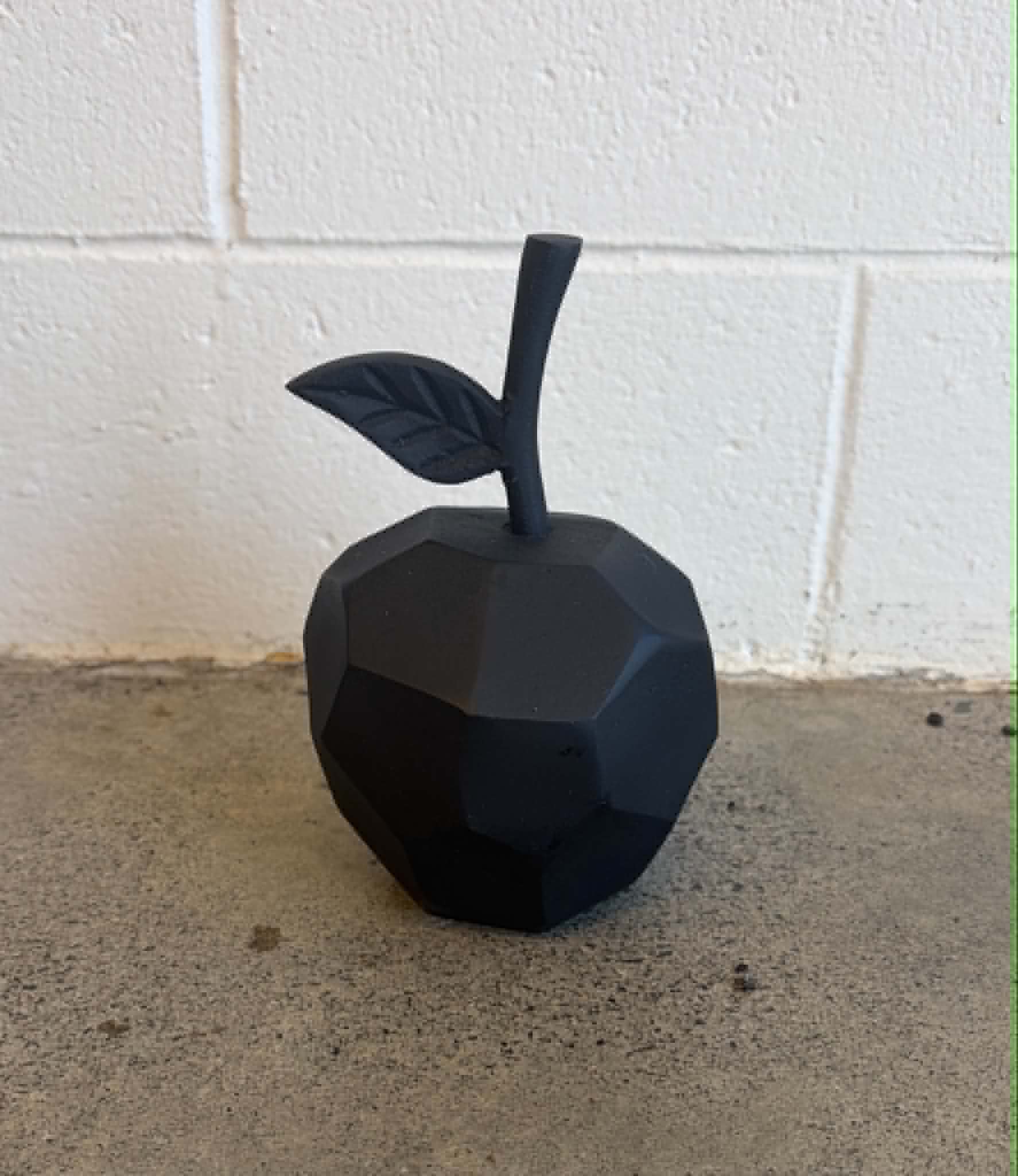 Accent Apple - Black